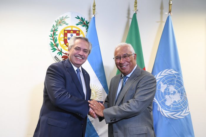 Alberto lidera cooperação bilateral e integração regional com Portugal – Negócios & Política